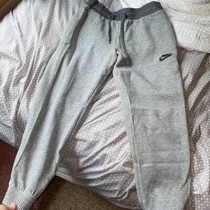 Nike Gray Jogger Sweatpants